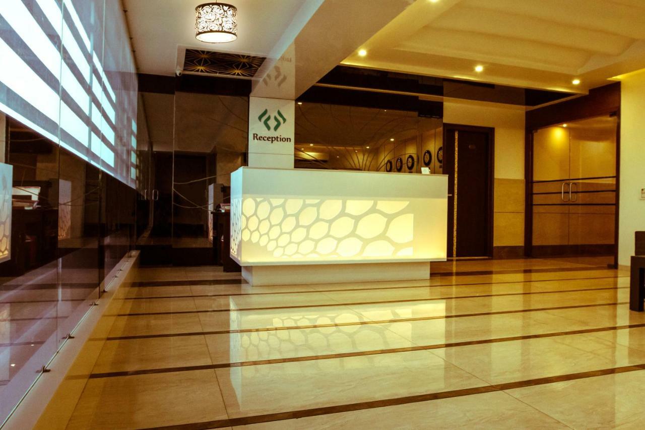 Hotel Fun City Navsari Exterior photo